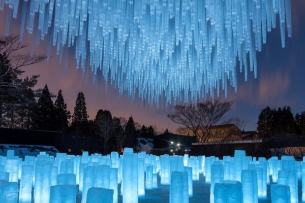 japanese light pillars